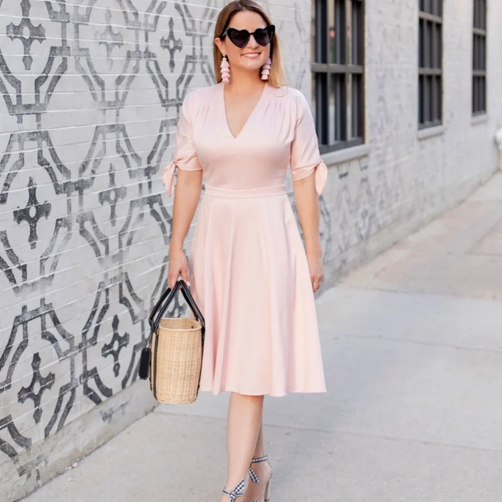 NWT Gal Meets Glam Debbie Buttery Satin $168 Dress - Picture 11 of 15